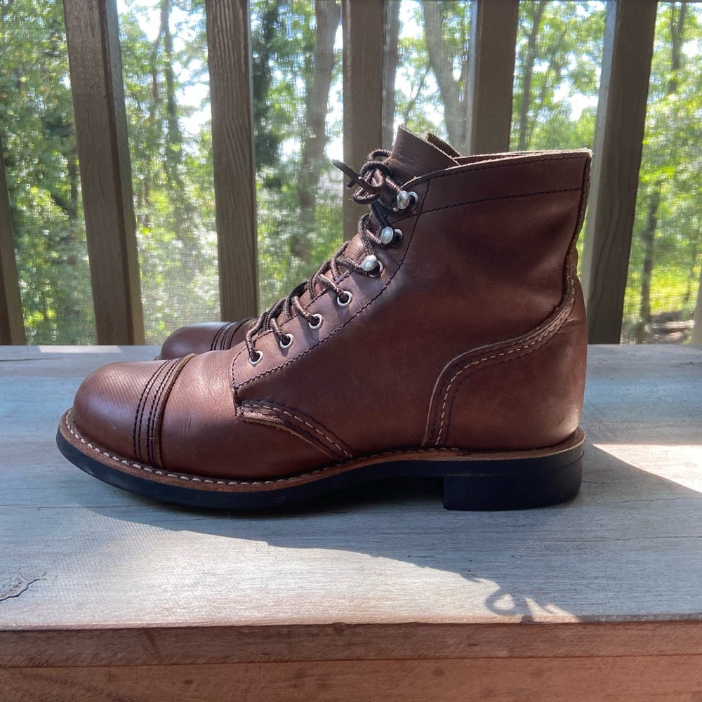 IRON RANGER
WOMEN'S SHORT BOOT IN AMBER HARNESS
LEATHER